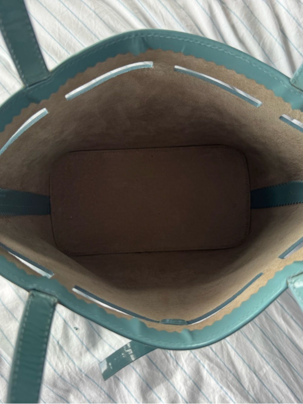 Kate Spade Robinegg Blue Bucket Bag - Picture 4 of 4